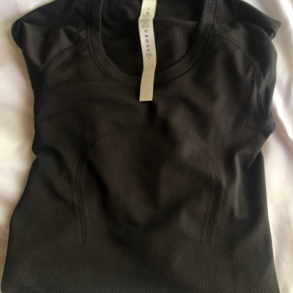 Brand new lulu running long sleeve active top